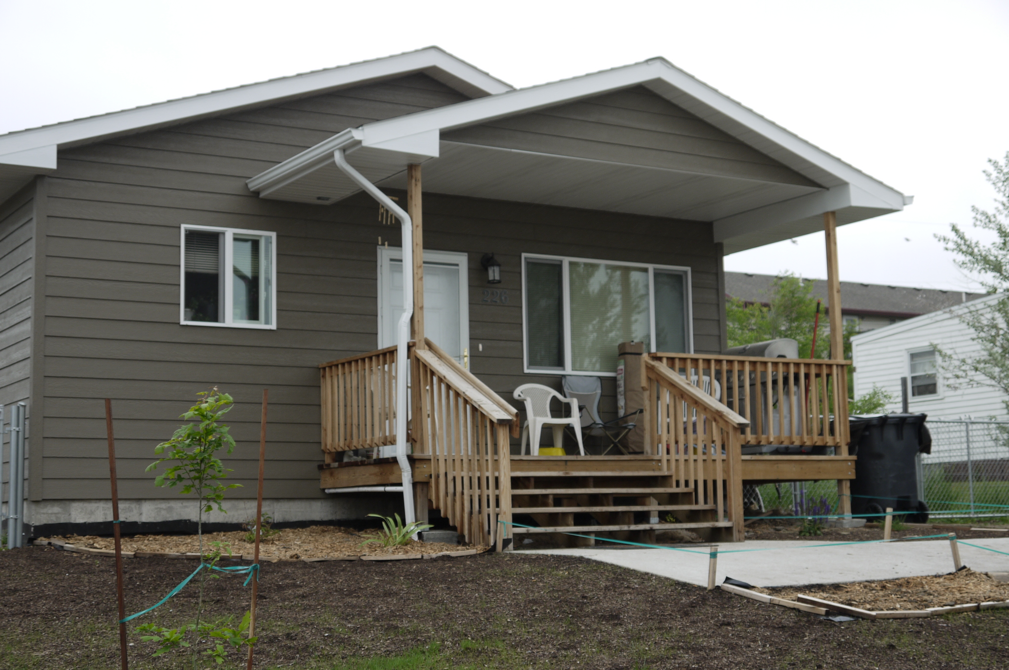 2013-04-04 Front exterior